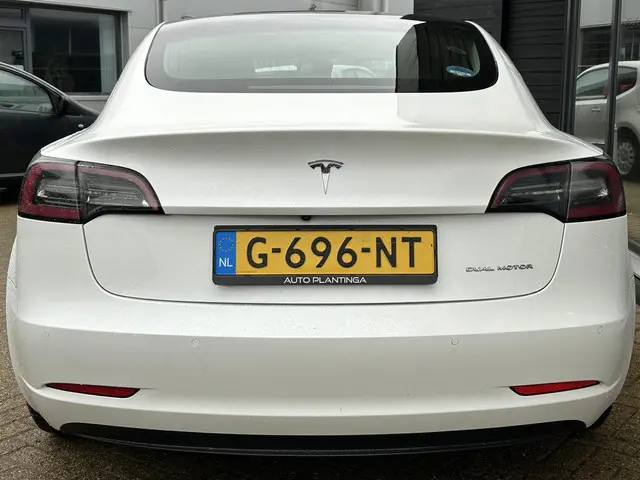Tesla Model 3 Long Range AWD 75 kWh 2019 Elektrisch 4