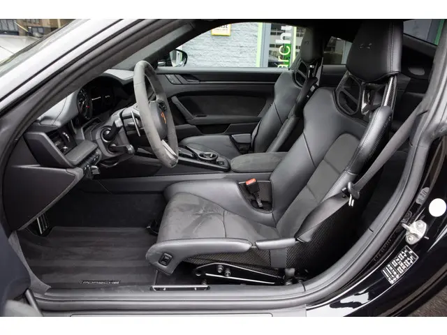 Porsche 911 3.0 Carrera GTS 2022 Benzine 12