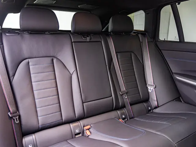 BMW 3 Serie Touring 330e xDrive 2025 Hybride Benzine 11