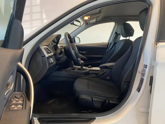 BMW 3 Serie 316i 2012 Benzine 7