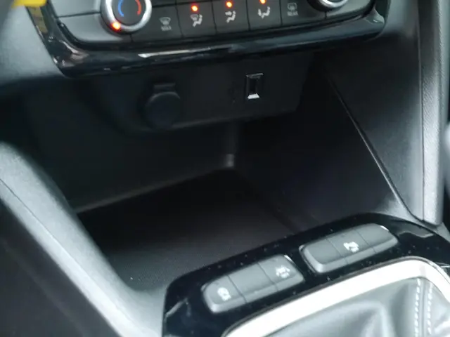 Opel Corsa 1.2 Level 3 2023 Benzine 20