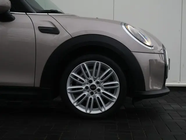 MINI Cooper Mini 1.5 Classic 2023 Benzine 7