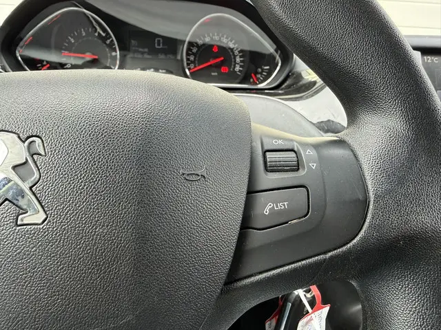 Peugeot 208 1.0 PureTech|Airco|Nieuwe riem 2015 Benzine 14