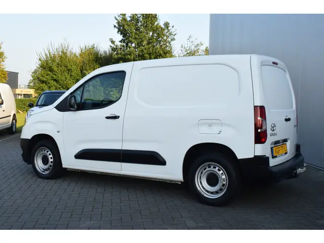 Toyota ProAce CITY 1.5 D-4D Cool Comfort 2020 Diesel 6