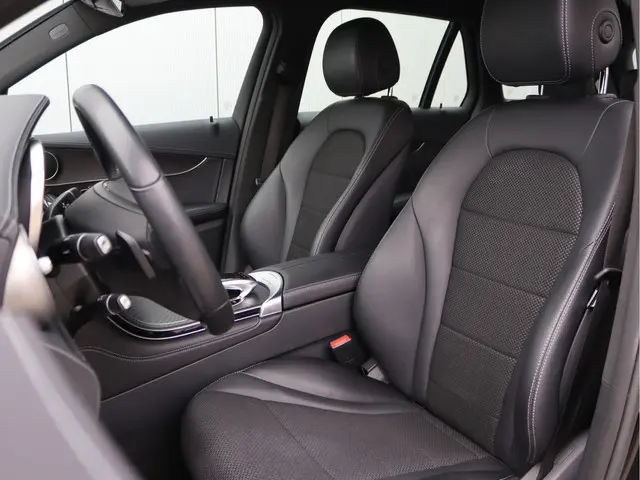 Mercedes-Benz GLC 220 d 4MATIC 2018 Diesel 4