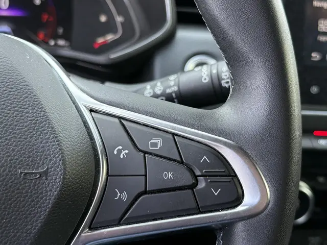 Renault Clio 1.0 TCe Intens 2020 Benzine 34