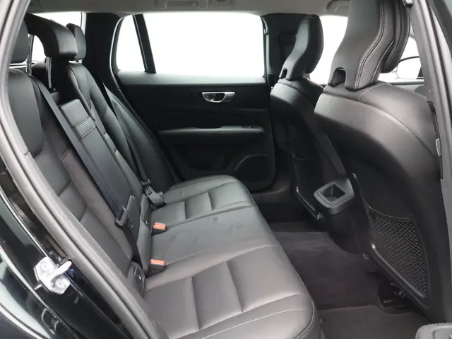 Volvo V60 T4 190PK Automaat Inscription 2020 Benzine 10