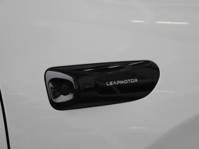 Leapmotor C10 REEV Design 28.4 kWh 2025 Hybride Benzine 50
