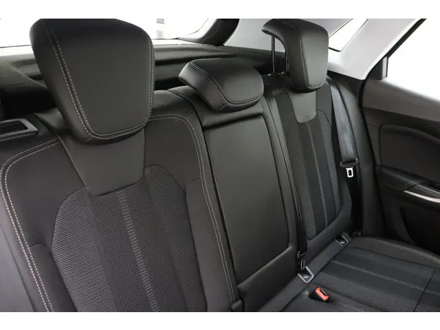 Opel Grandland 1.2 Turbo GS 2024 Benzine 14