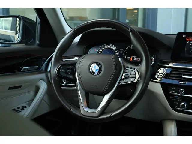 BMW 5 Serie 520d High Executive 2017 Diesel 31