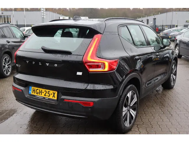 Volvo XC40 Recharge Core 2022 Elektrisch 4