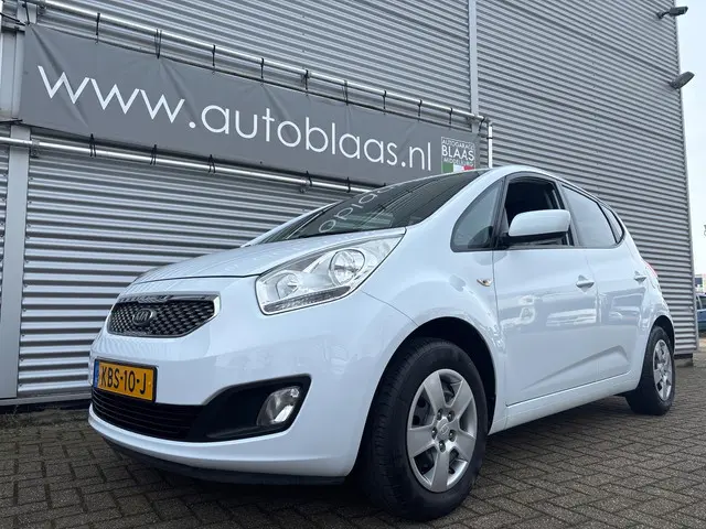 Kia Venga 1.4 CVVT DynamicLine 2015 Benzine 2