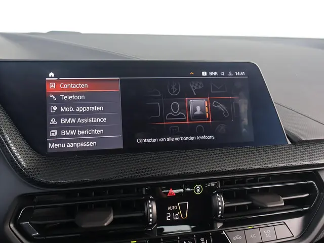 BMW 1 Serie 118i Introduction Edition 2023 Benzine 23