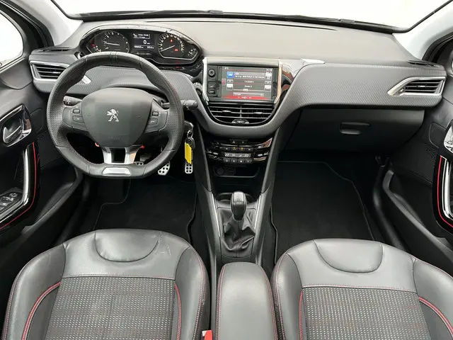 Peugeot 208 PureTech 110 GT-line 2017 Benzine 7