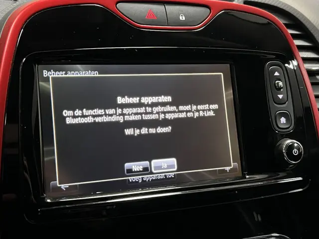 Renault Captur 1.2 TCe Helly Hansen 2015 Benzine 25