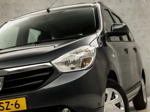 Dacia Lodgy 1.2 TCe Lauréate Sport 2013 Benzine 24