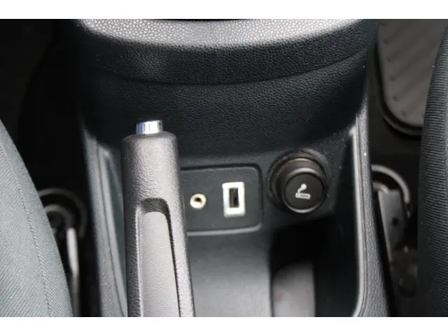 Ford Fiesta 1.25 Titanium 2012 Benzine 22