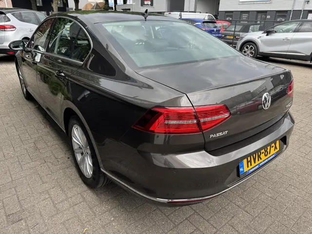 Volkswagen Passat 1.4 TSI ACT Highline 2017 Benzine 6