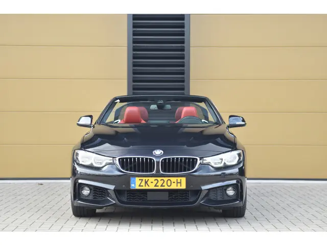 BMW 4 Serie Cabrio 440i High Executive 2019 Benzine 7