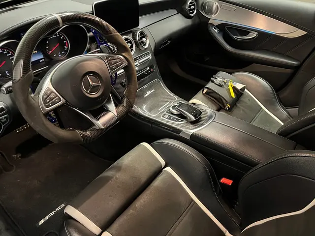 Mercedes-Benz C-Klasse Estate AMG 63 S 2016 Benzine 26