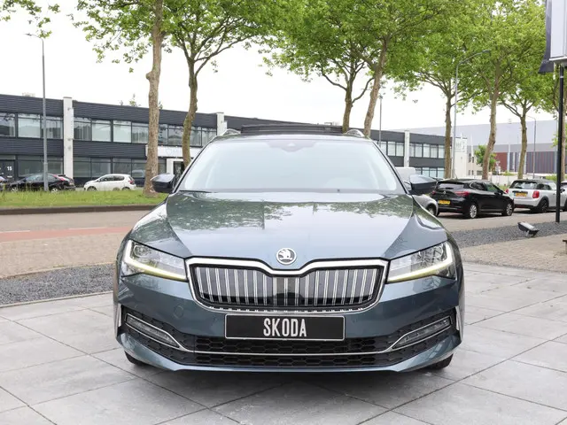 Škoda Superb Combi iV 1.4 TSI PHEV 2021 Hybride Benzine 27