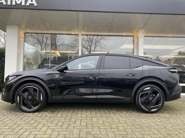 Peugeot 408 1.6 HYbrid 225 EAT8 GT 2024 Hybride Benzine 10