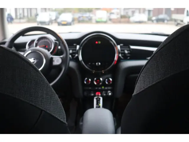 MINI Cooper Mini 1.5 Camden Edition 2023 Benzine 21