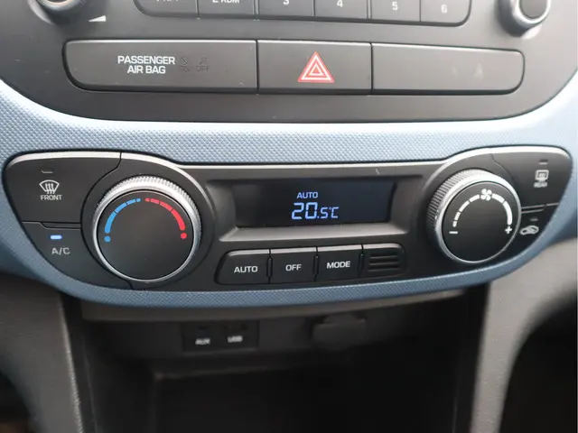Hyundai i10 1.0i i-Motion 2016 Benzine 13