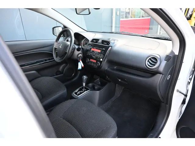 Mitsubishi Space Star 1.0 Bright 2015 Benzine 39