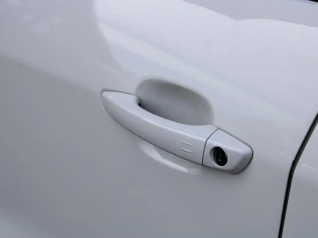 Jeep Avenger 1.2 e-Hybrid Summit 2025 Hybride Benzine 26