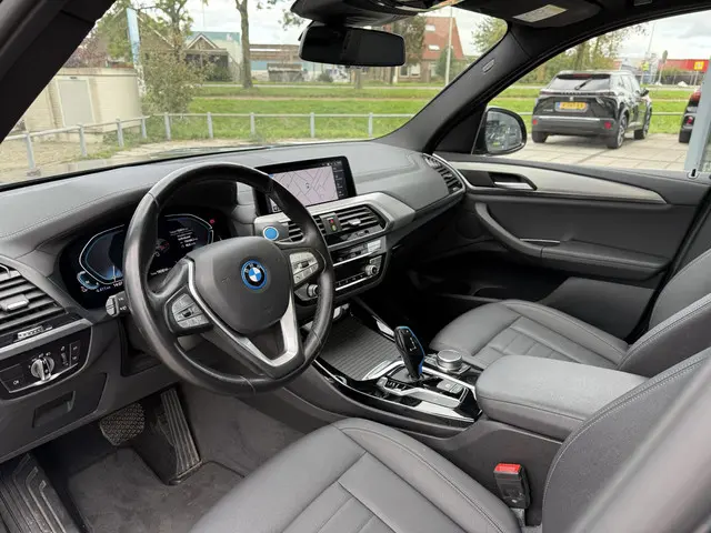 BMW iX3 Executive 80 kWh 2021 Elektrisch 12