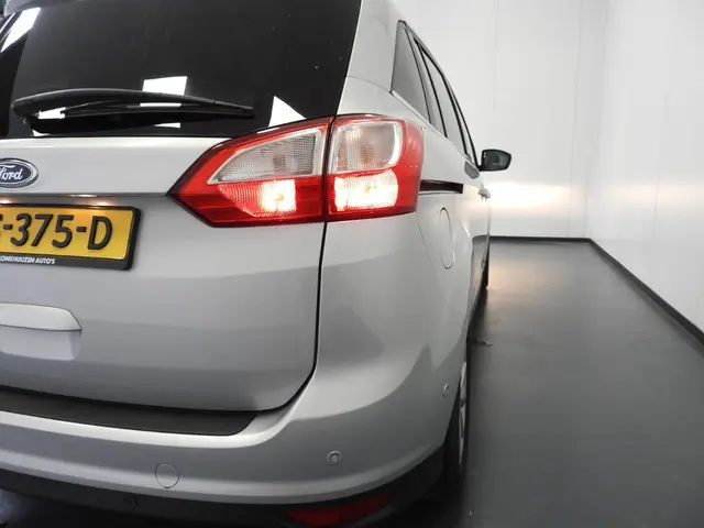 Ford Grand C-Max 1.0 Titanium 7p. 2015 Benzine 25