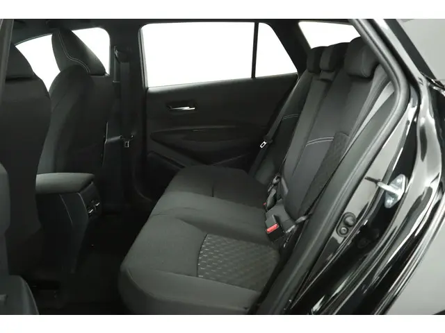 Suzuki Swace 1.8 Hybrid Select 2025 Hybride Benzine 18