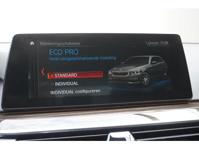 BMW 5 Serie Touring 520i 2018 Benzine 19