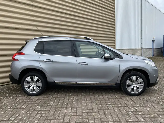 Peugeot 2008 1.2 PureTech Allure 2016 Benzine 30