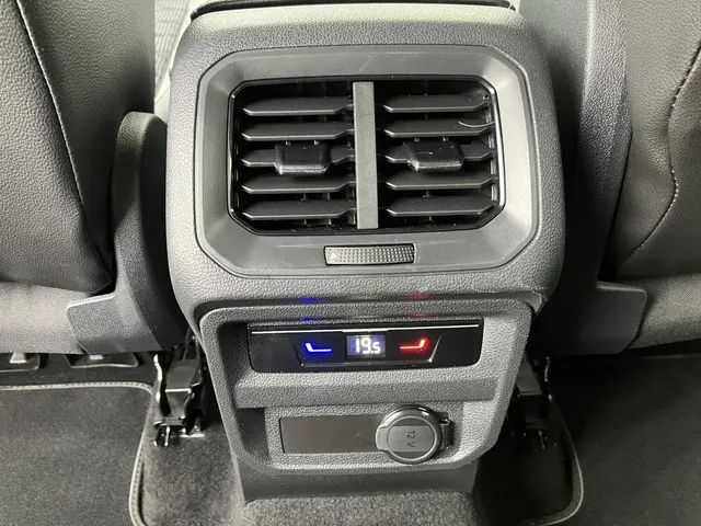 Volkswagen Tiguan 2.0 TDI R-Line Business+ 2022 Diesel 34