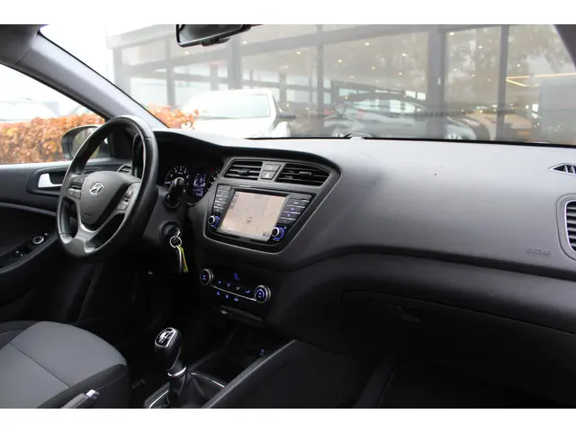 Hyundai i20 Coupé 1.0 T-GDI Comfort 2016 Benzine 4