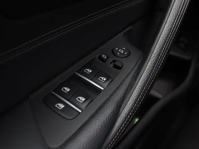 BMW 5 Serie Touring 520i 2019 Benzine 31