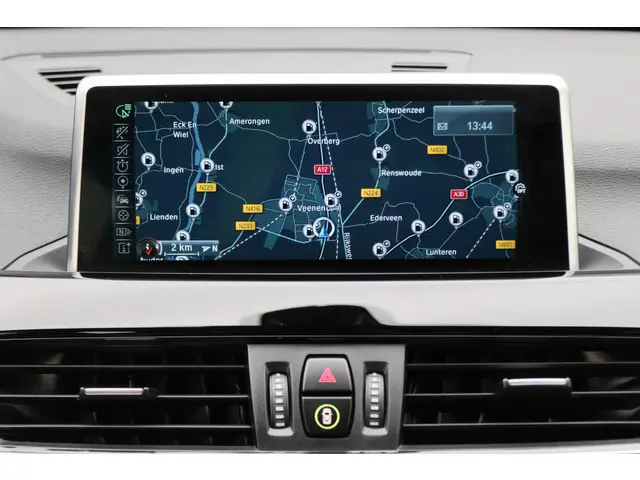 BMW X1 sDrive18i Centennial High Executive 2016 Benzine 5
