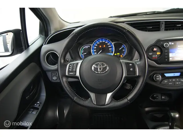 Toyota Yaris 1.5 Hybrid Trend 2016 Hybride Benzine 19
