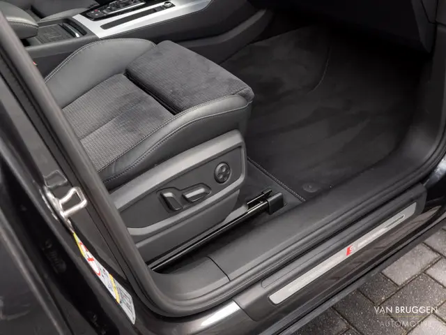Audi Q5 Sportback 55 TFSI e S-Line 2022 Hybride Benzine 22