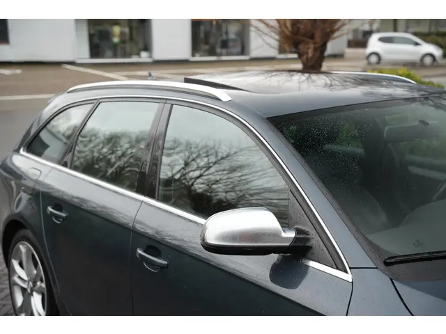 Audi A4 Avant 3.0 TFSI S4 quattro Pro Line 2013 Benzine 19