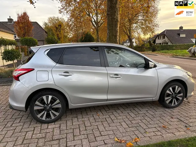 Nissan Pulsar 1.2 DIG-T Connect Edition 2015 Benzine