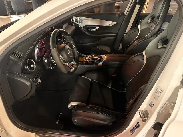 Mercedes-Benz C-Klasse AMG 63 S 2016 Benzine 16