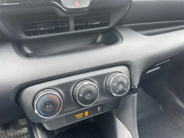 Toyota Yaris 1.0 VVT-i Active 2022 Benzine 13