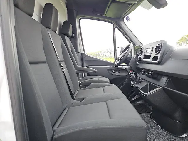 Mercedes-Benz Sprinter 315 2023 Diesel 7