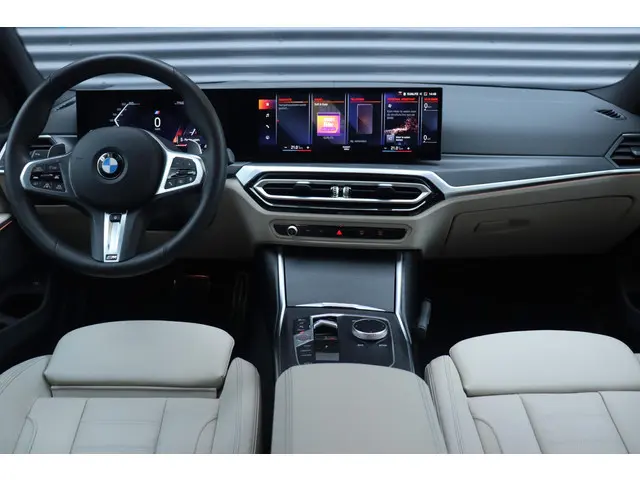 BMW 3 Serie Sedan 320i 2024 Benzine 11