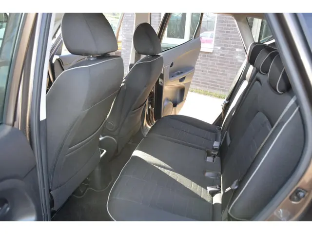 Kia Venga 1.6 CVVT automaat 2016 Benzine 36