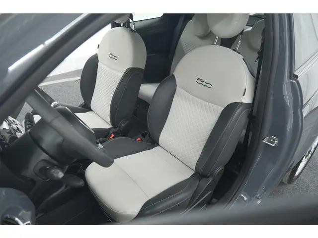 Fiat 500 1.0 Hybrid Dolcevita 2022 Benzine 27