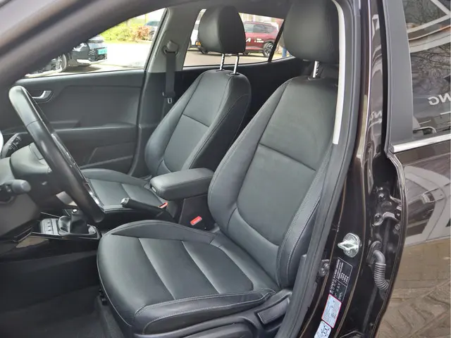 Kia Stonic 1.0 T-GDi ExecutiveLine 2018 Benzine 23